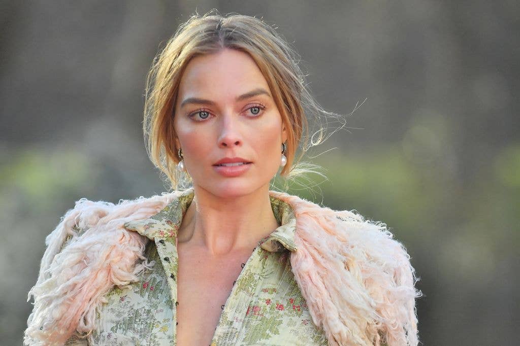 Margot Robbie attends the "Withering Heights" London Photocall at Spencer House on February 4, 2026 in London, England. (Photo by Dave Benett/WireImage)