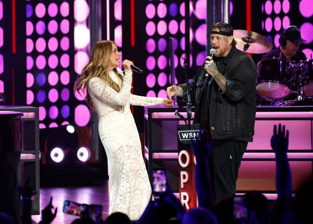 Carly Pearce and Jelly Roll perform Dolly Parton's song "9 to 5"