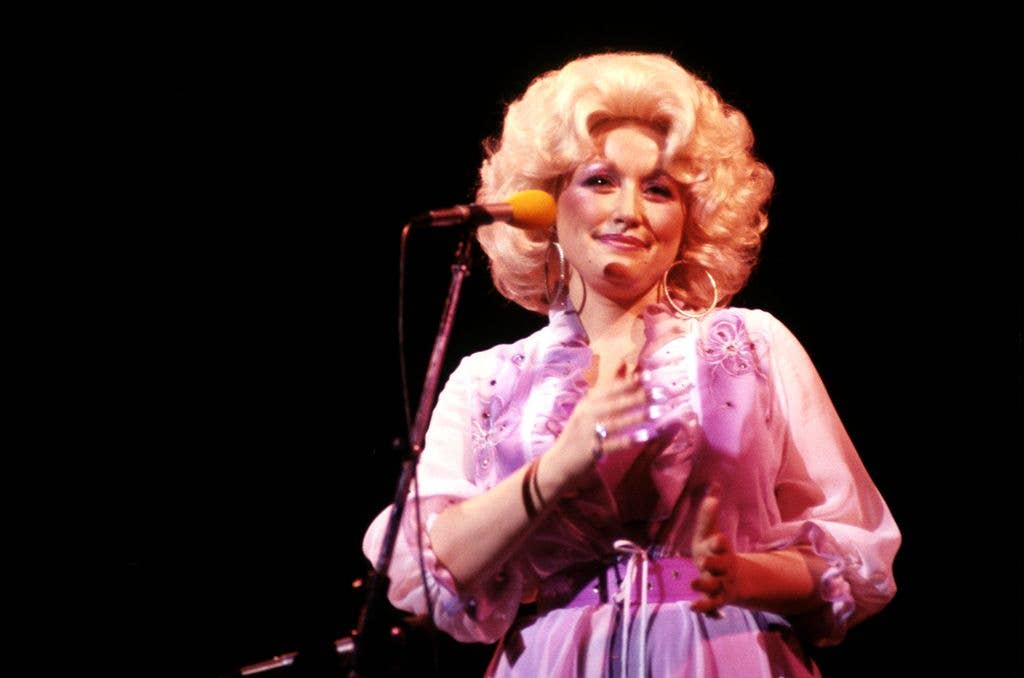 dolly parton young onstage