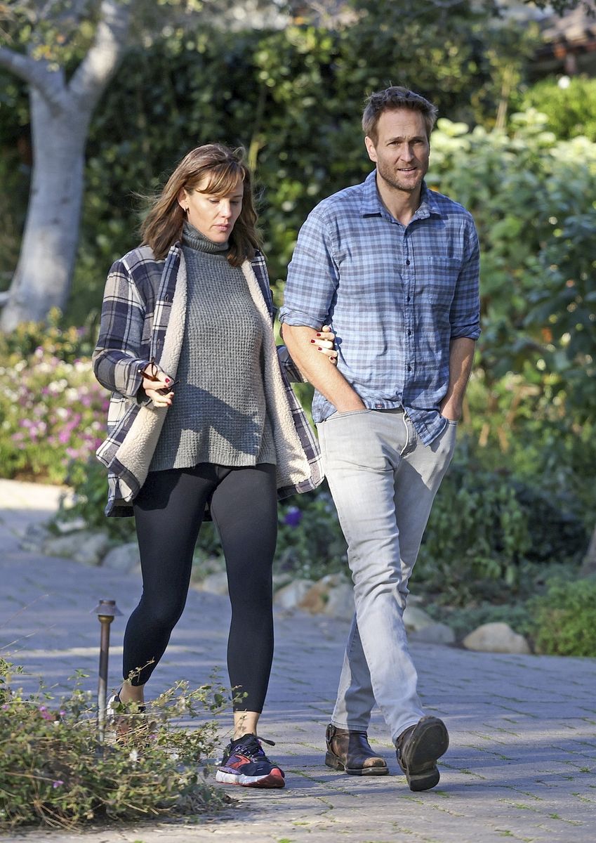 Jennifer Garner and John Miller In these first photos outing their romance, the rarely seen couple enjoyed their Saturday strolling the sites in Santa Barbara