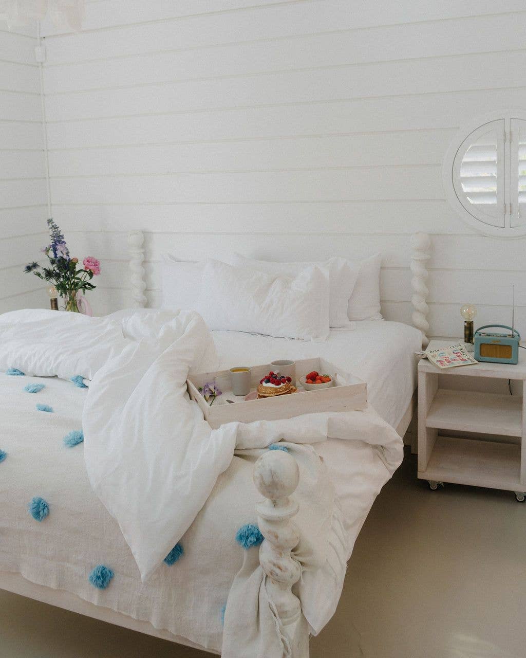 A bedroom in a beach house at Three Mile Beach