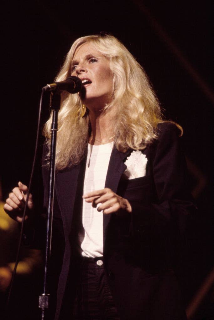 American Rock and Pop singer Kim Carnes performs onstage at the Savoy, New York, New York, August 25, 1981. 