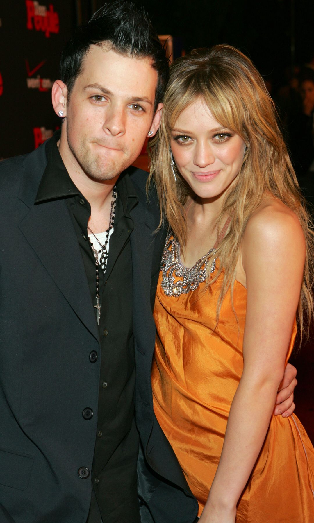 Hilary Duff Surprises fans by bringing out ex Joel Madden as special guest