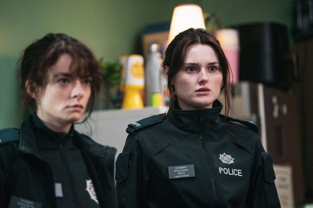 Aisling Byrne (DEARBHAILE McKINNEY), Annie Conlon (KATHERINE DEVLIN) in Blue Lights