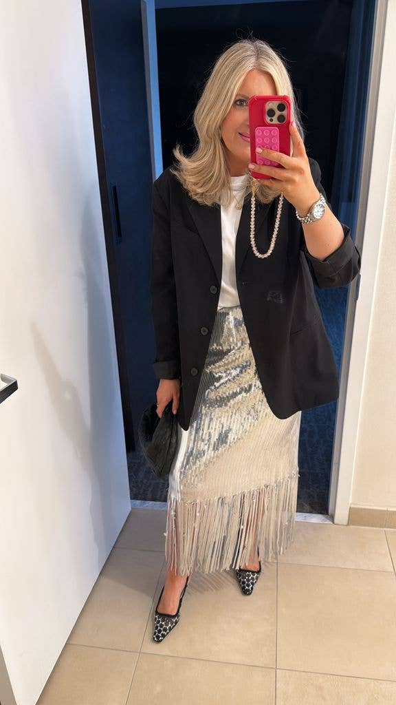 Comfort (shoes) + Structure (tee) + One Statement Piece (skirt) 