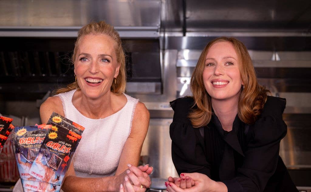 Gillian with co-star Hannah Einbinder 