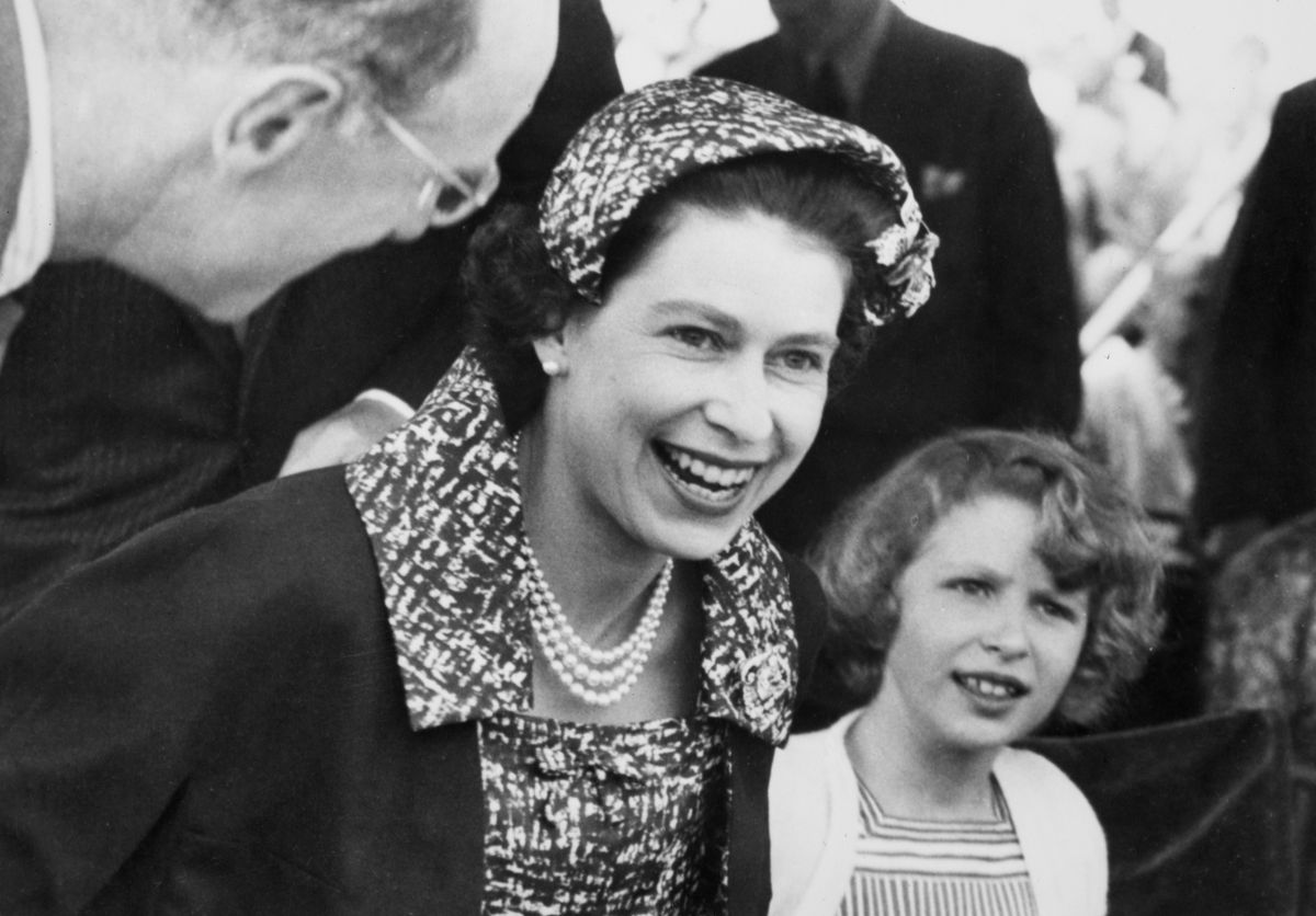 Princess Charlotte’s resemblance to Queen Elizabeth II, seen in her poise and family likeness