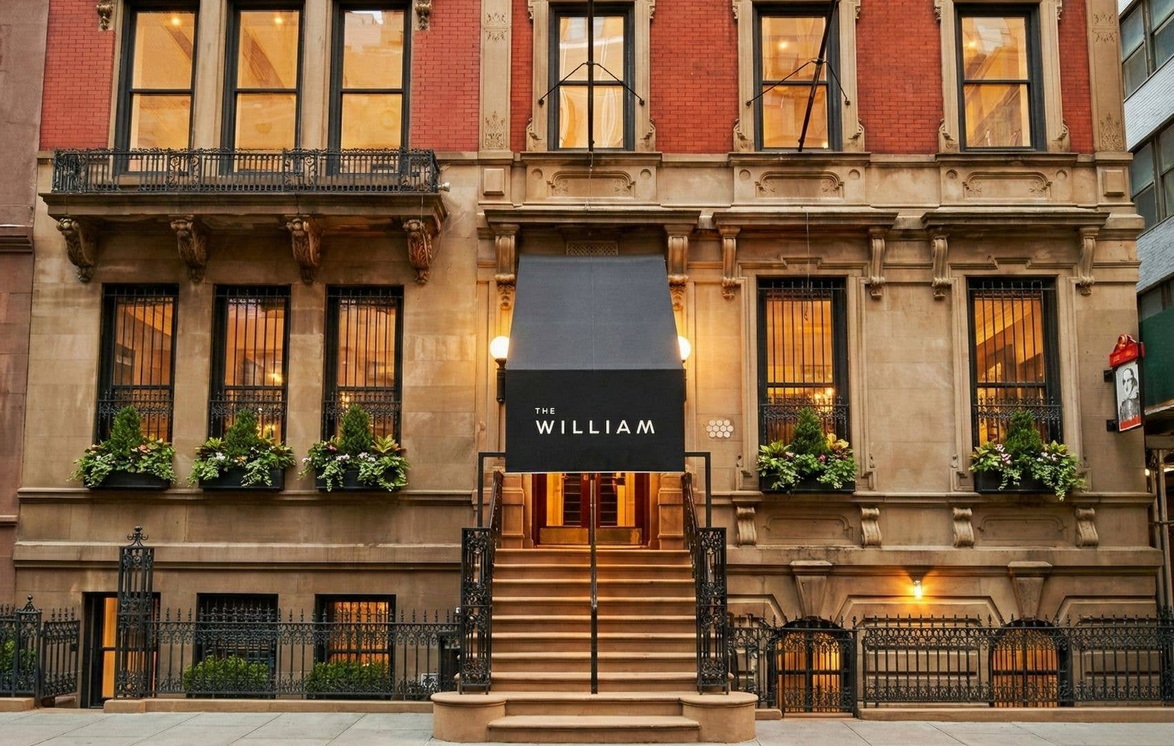 The William Hotel Midtown is brilliantly located, just off Fifth Avenue and a short walk from the Empire State Building