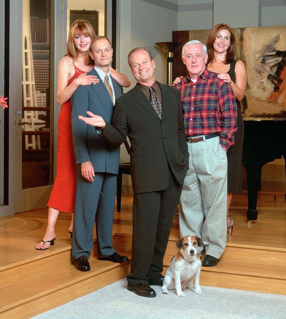 Kelsey Grammer, Jane Leeves, David Hyde Pierce, John Mahoney, and Peri Gilpin pose in Frasier promo photo