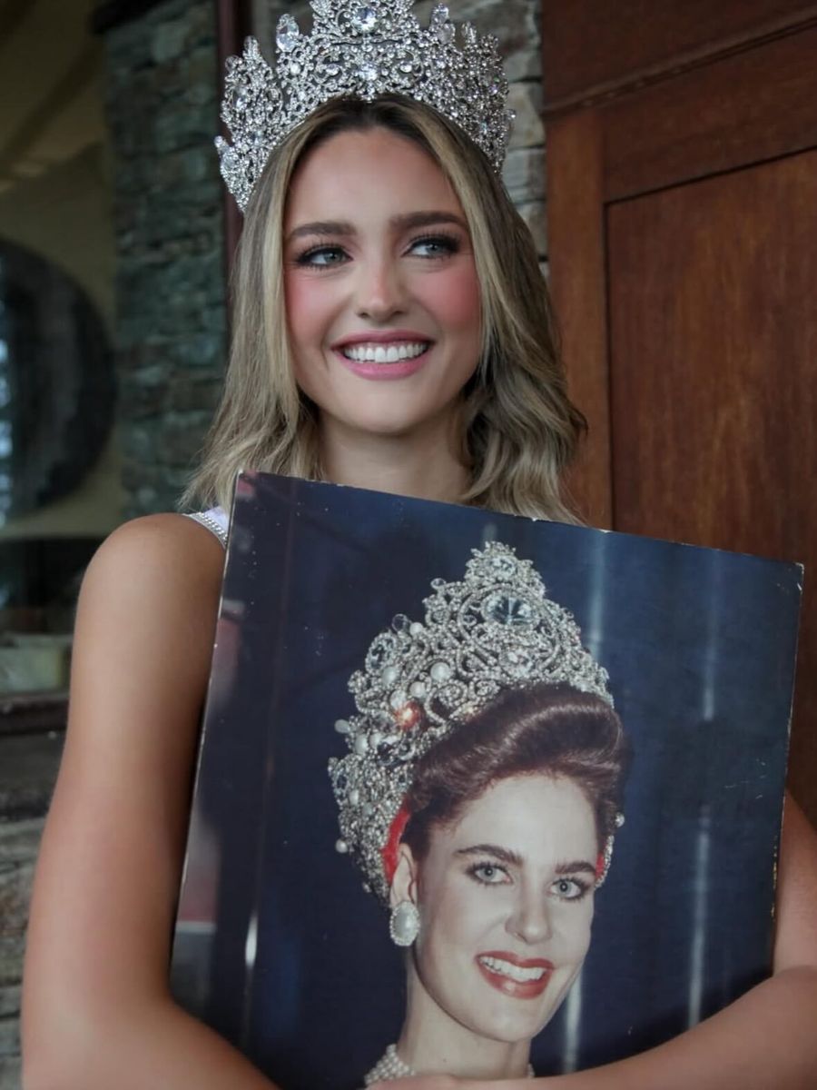 Clara Vegas is the daughter of Andreína Goetz, who won Miss Venezuela 1990.