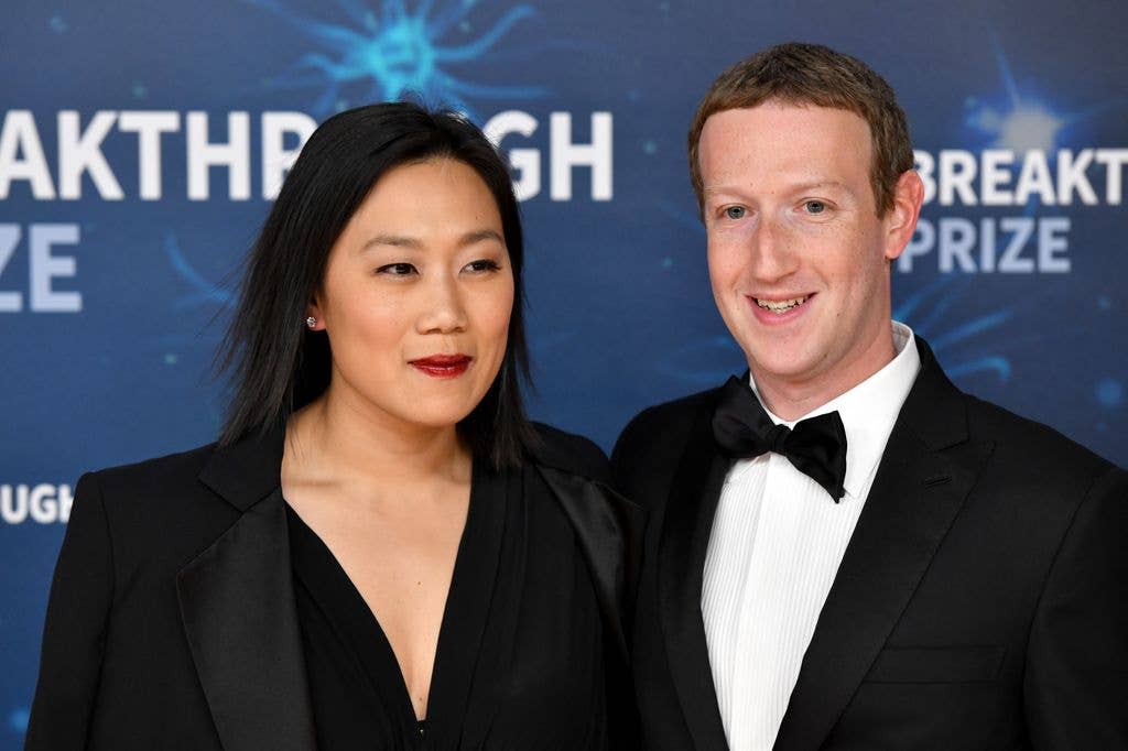 Priscilla Chan and Mark Zuckerberg attend the 2020 Breakthrough Prize Red Carpet at NASA Ames Research Center on November 03, 2019 in Mountain View, California