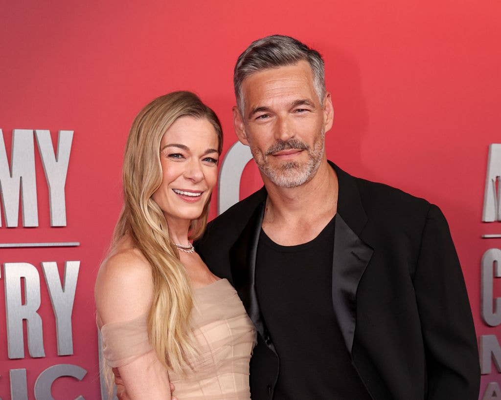 leann rimes eddie cibrian red carpet