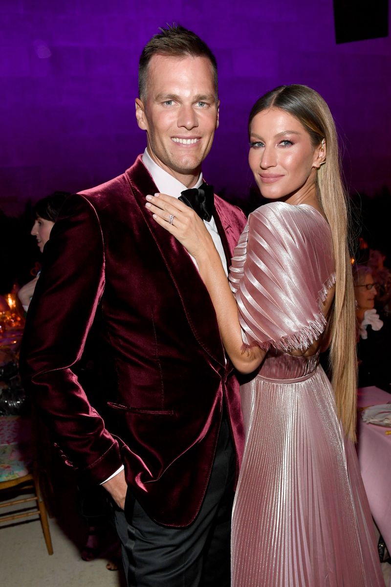 Anderson now reports that Brady left camp to meet Bündchen at a private resort in the Bahamas in an attempt to repair their relationship.