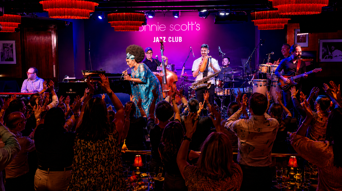Aymée Nuviola commands the stage with the voice and presence that have defined her decades-long career.
