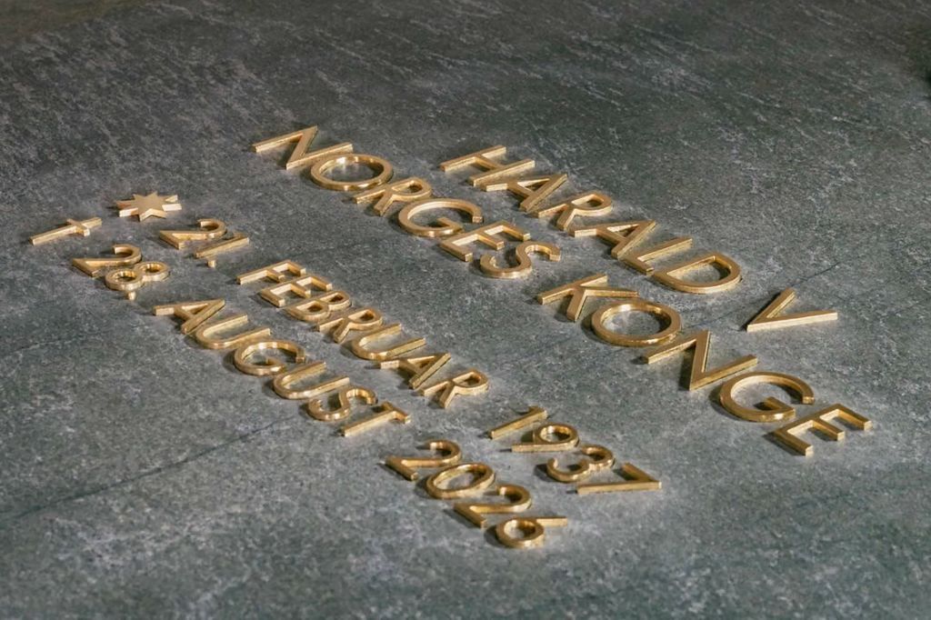 A closer look at King Harald V's sarcophagus