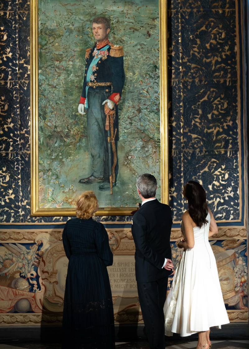 Queen Mary and King Frederik viewed the portrait in the castle’s Great Hall, where it now hangs alongside portraits of other Danish monarchs.