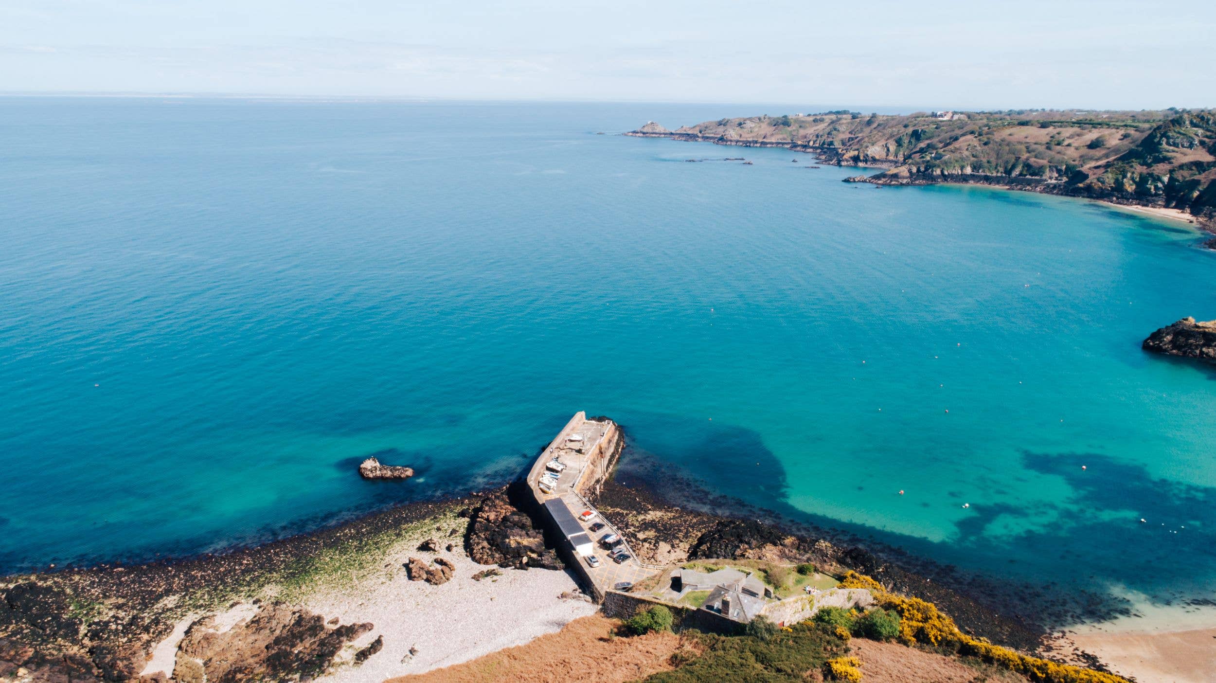 Wandering the Tidal Trail reveals turquoise sea and secret coves