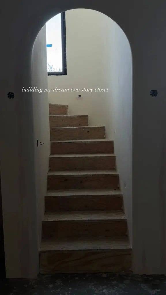Kylie Jenner stairs in house