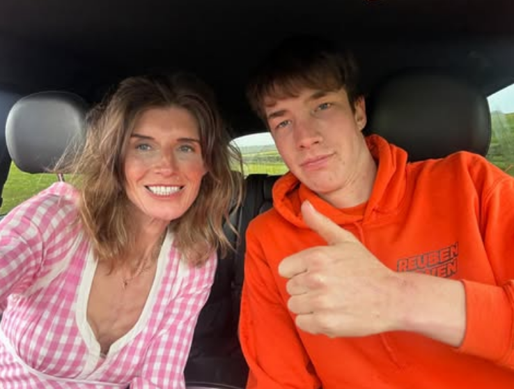 amanda owen and son reuben in car