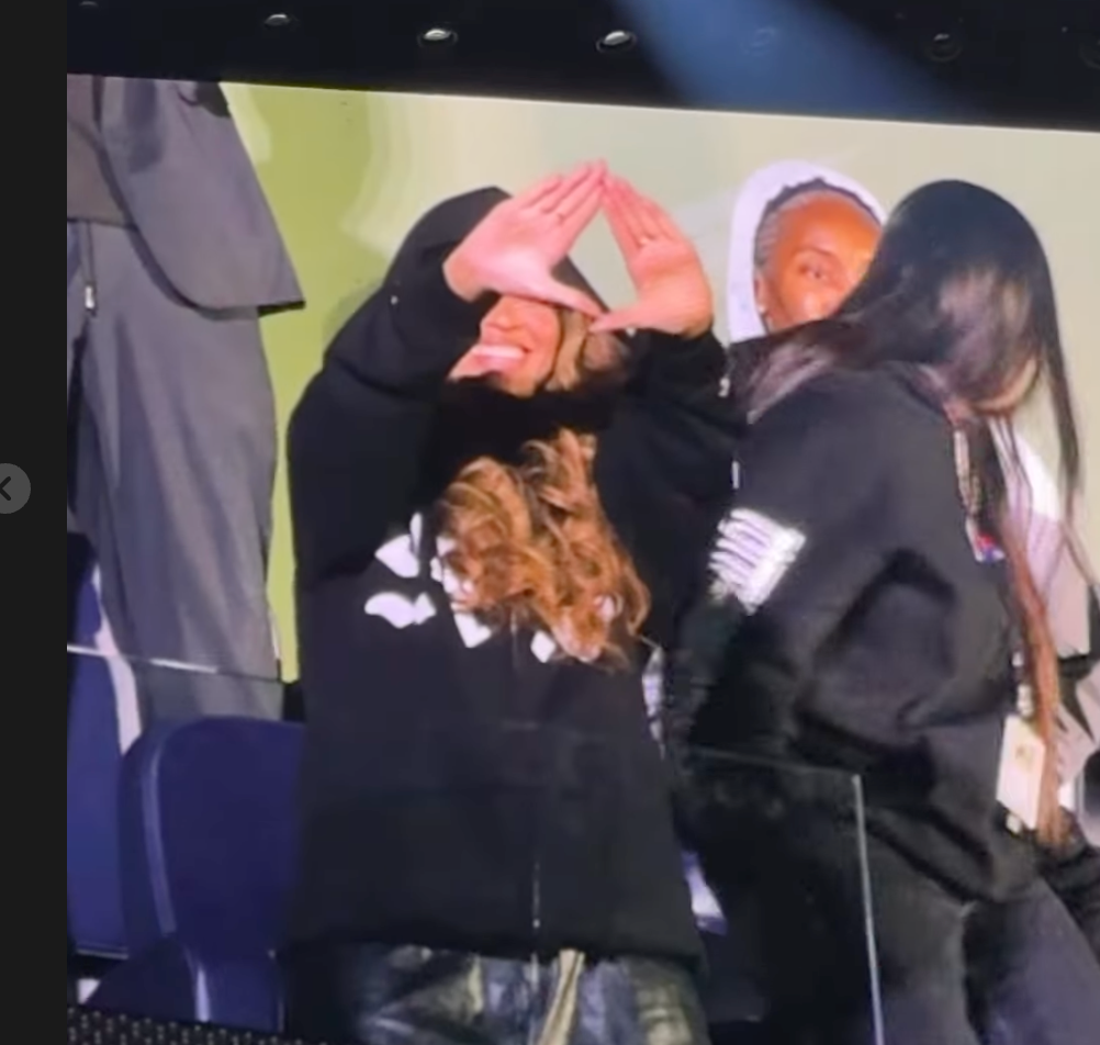 Beyonce was surprised with a special serenade from Jay-Z