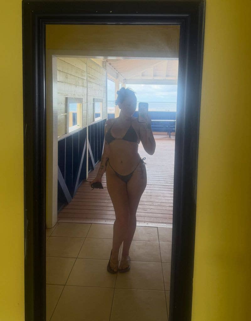 She showed off her curvy figure online