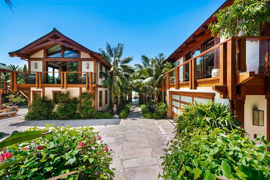 pierce brosnan keeley shaye smith malibu home