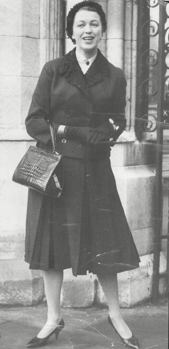Countess Brita Ahlefeldt-Laurvig knew King Harald V from their teenage years and remained a close friend of the Norwegian monarch throughout his life.