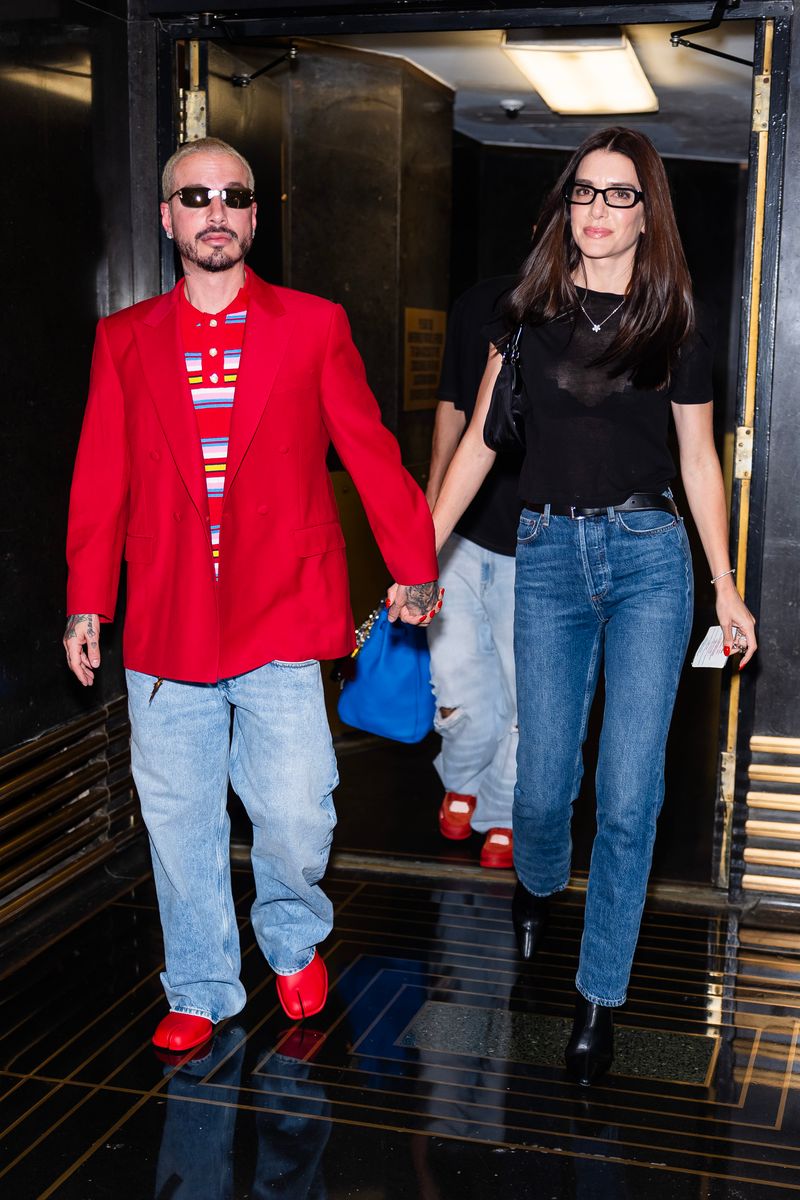 J Balvin and Valentina Ferrer first met in 2017 when the Argentine model appeared in the music video for his song “Sigo Extrañándote.”