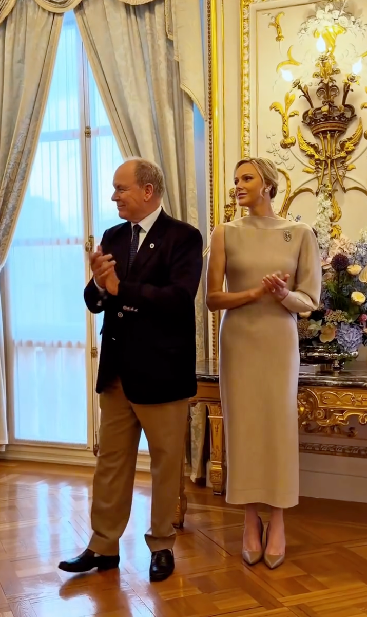 The Monegasque royal completed her sophisticated palace look with coordinating pointed-toe pumps and a sparkling brooch.
